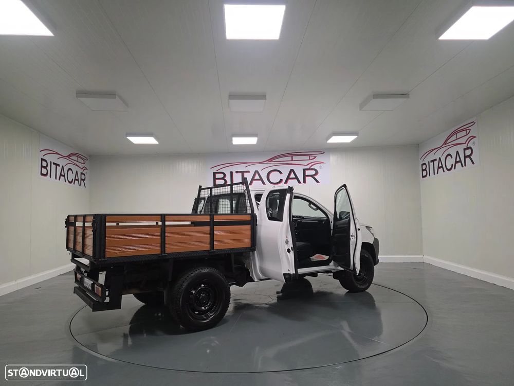 Toyota HILUX  2.4 D-4D 2WD CD - 31