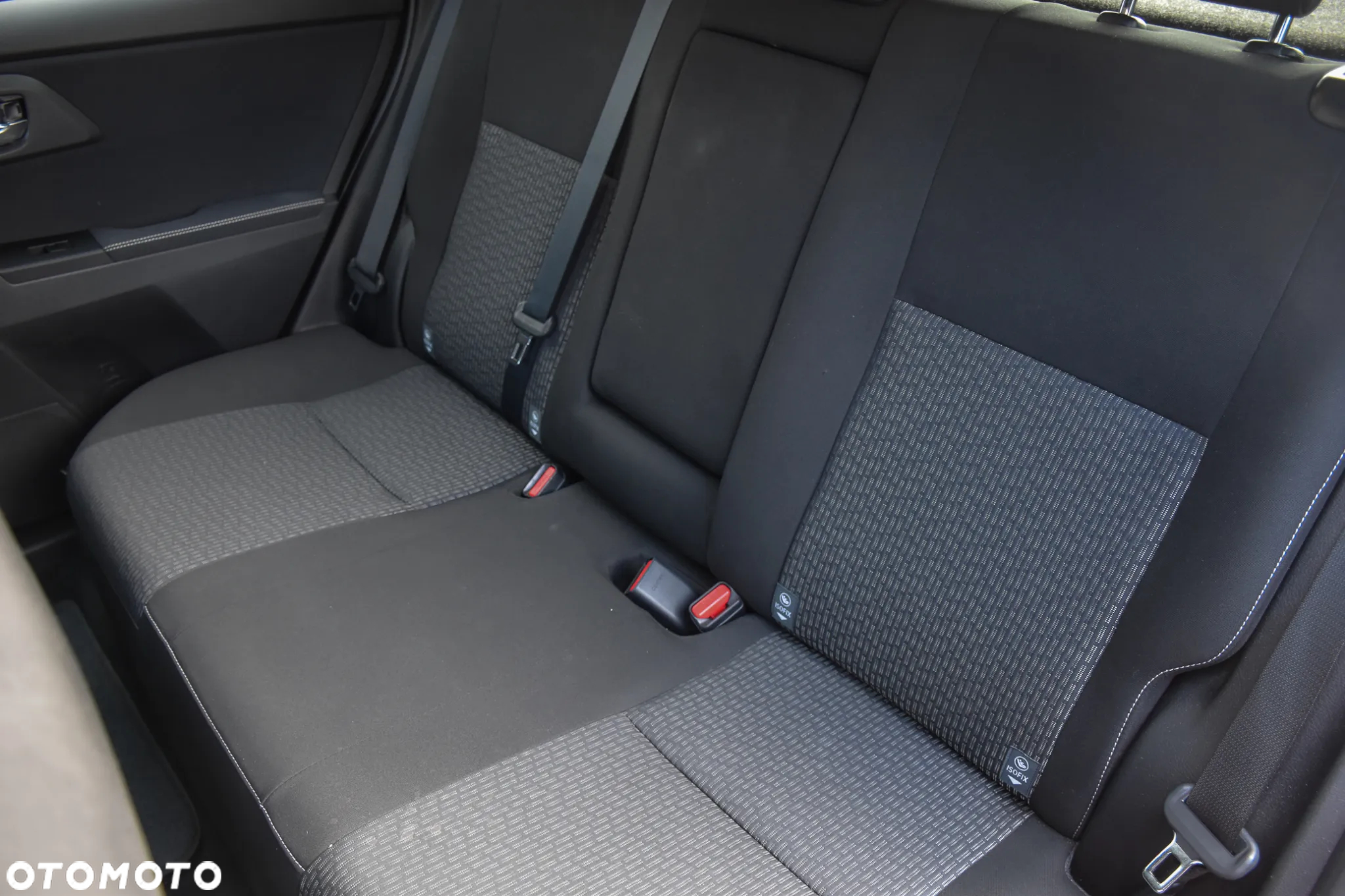 Toyota Auris 1.6 Premium + - 37