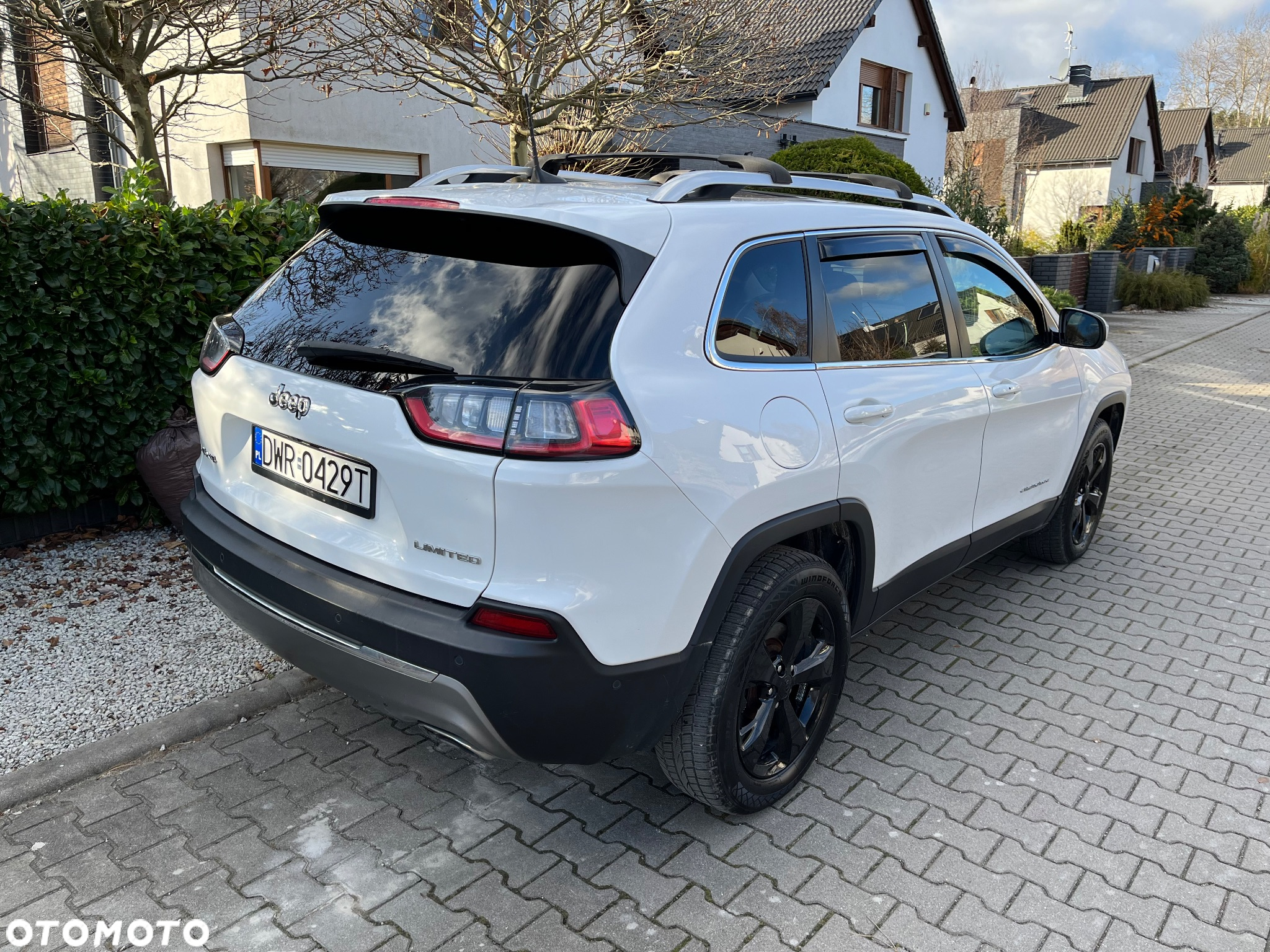 Jeep Cherokee - 5