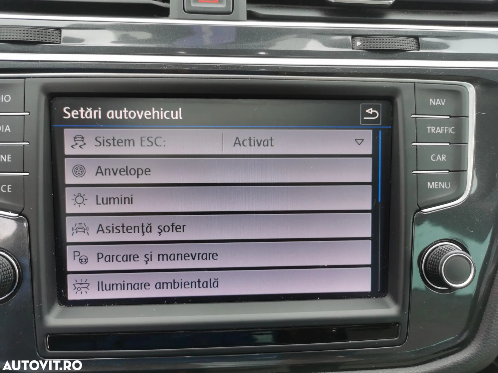 Volkswagen Tiguan - 27