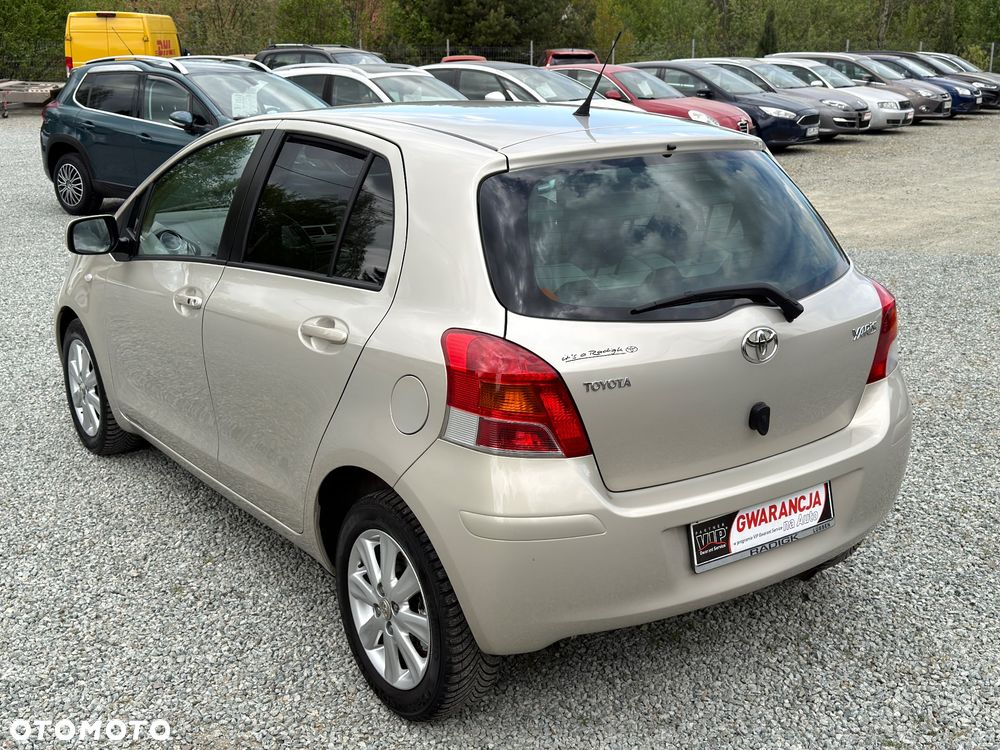 Toyota Yaris 1.33 Prestige - 9