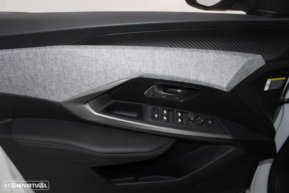 Peugeot E-3008 73 kWh Allure - 10