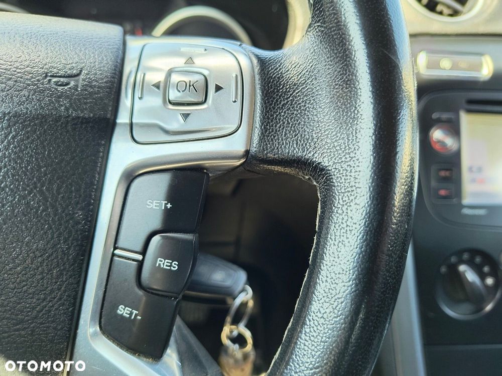 Ford Mondeo - 25