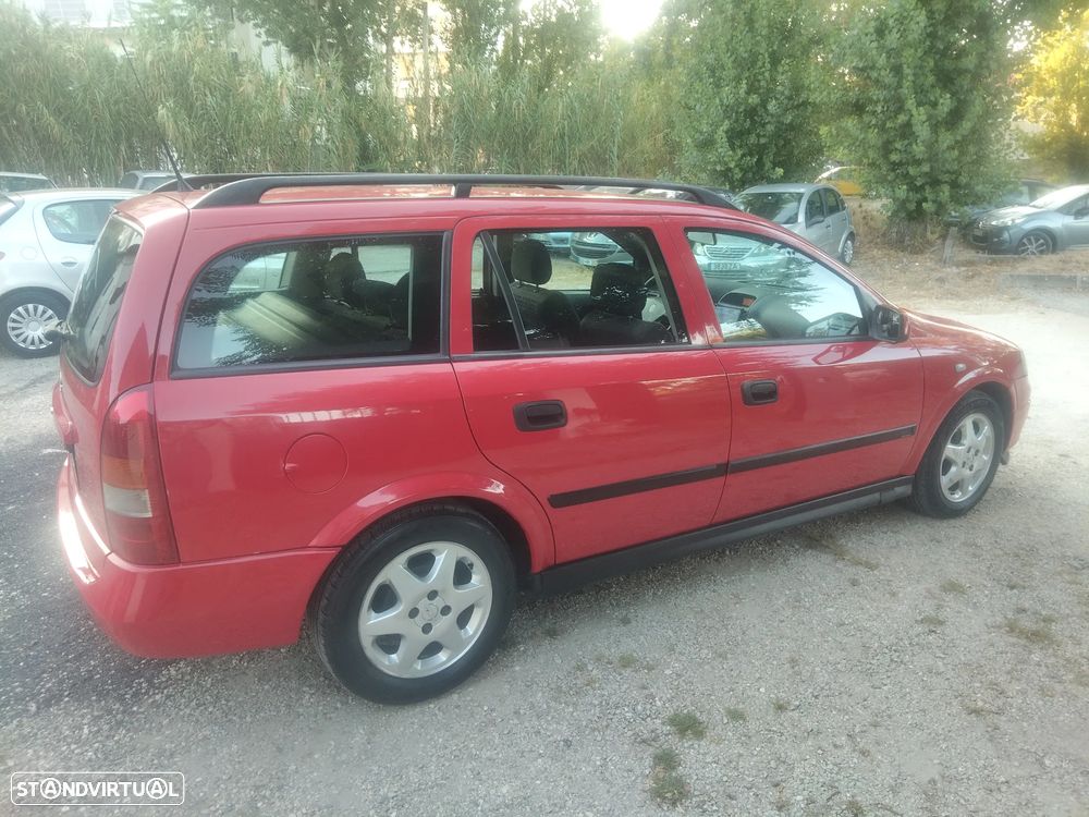 Opel Astra Caravan 1.4i 16V — fotografia 3