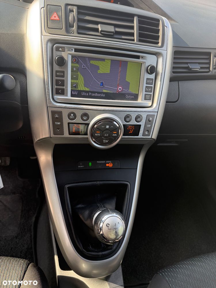 Toyota Verso 2.0 D-4D Travel - 10