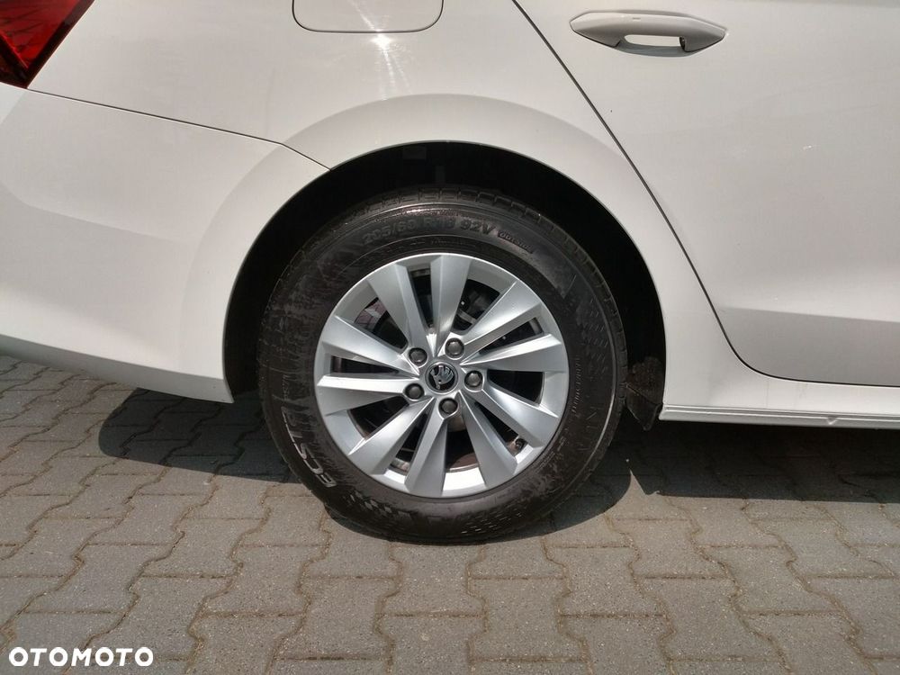 Skoda Octavia 1.5 TSI Essence - 30