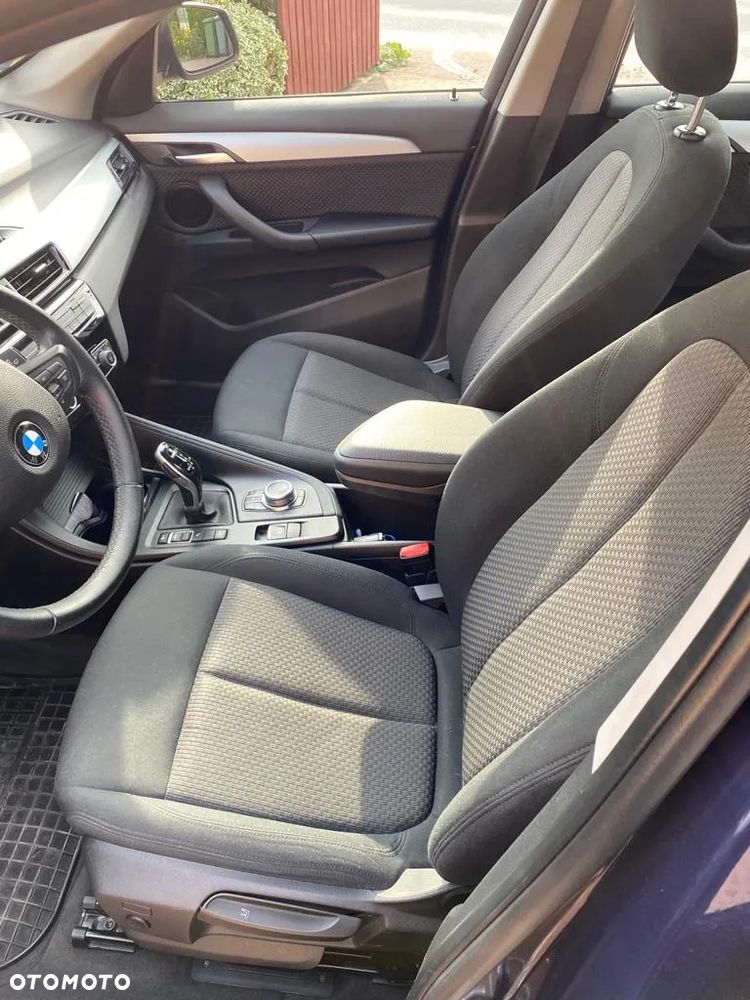 BMW X1 xDrive18d - 9