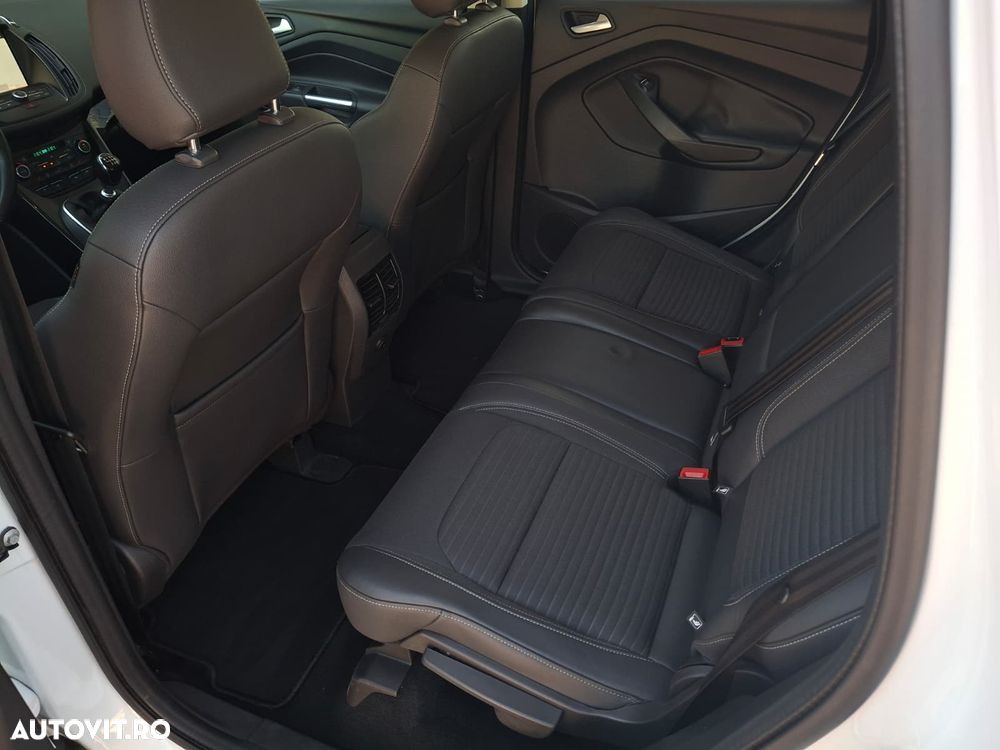 Ford Kuga - 16