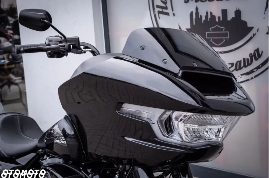 Harley-Davidson Touring Road Glide - 2