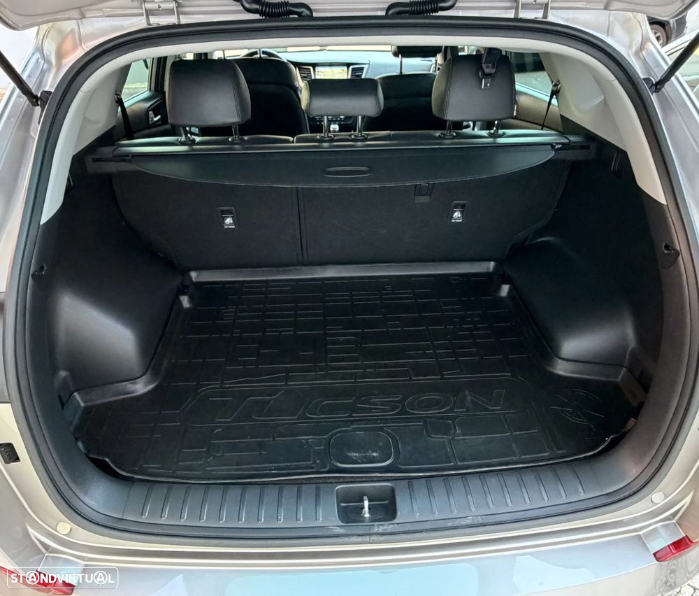 Hyundai Tucson 1.7 CRDi Executive - 28