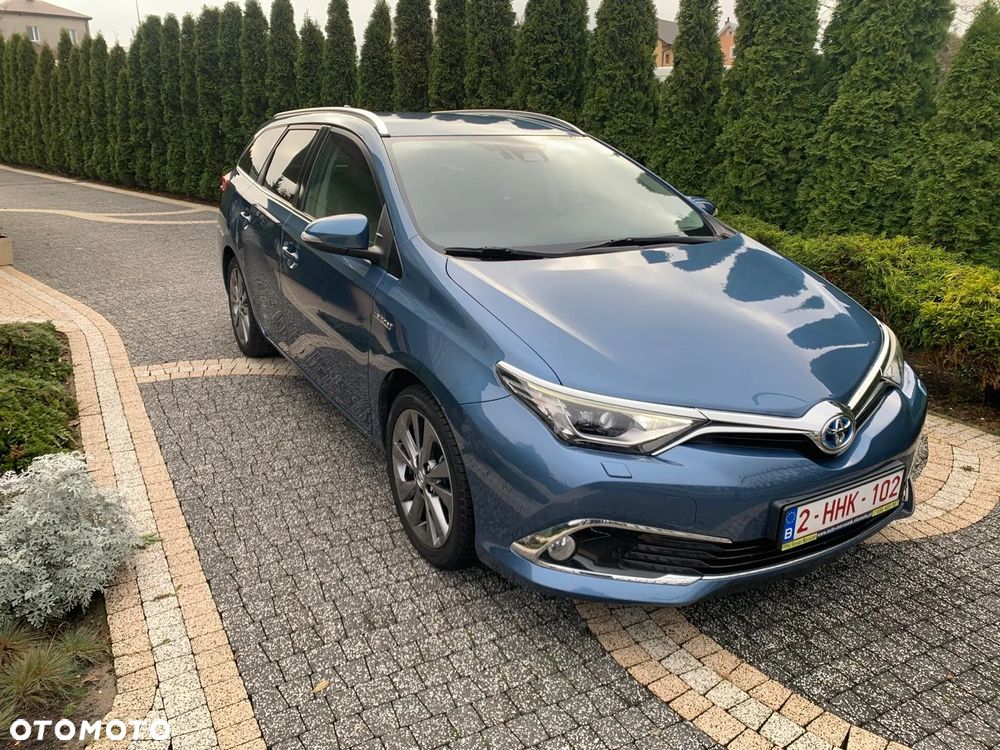 Toyota Auris 1.8 VVT-i Automatik Executive