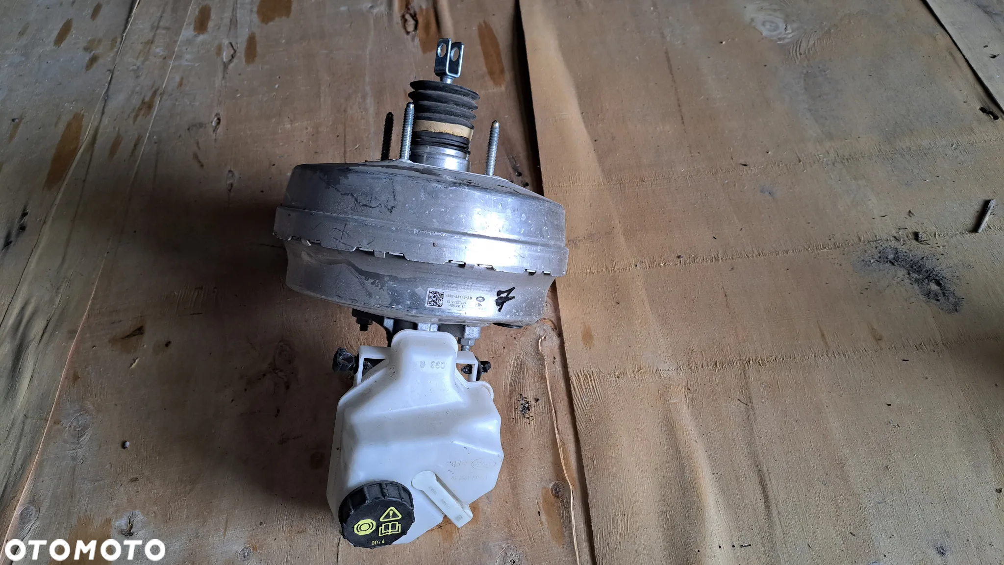 K8D2-2B195-AB Land Rover Evoque L551 serwo pompa hamulcowa - 2