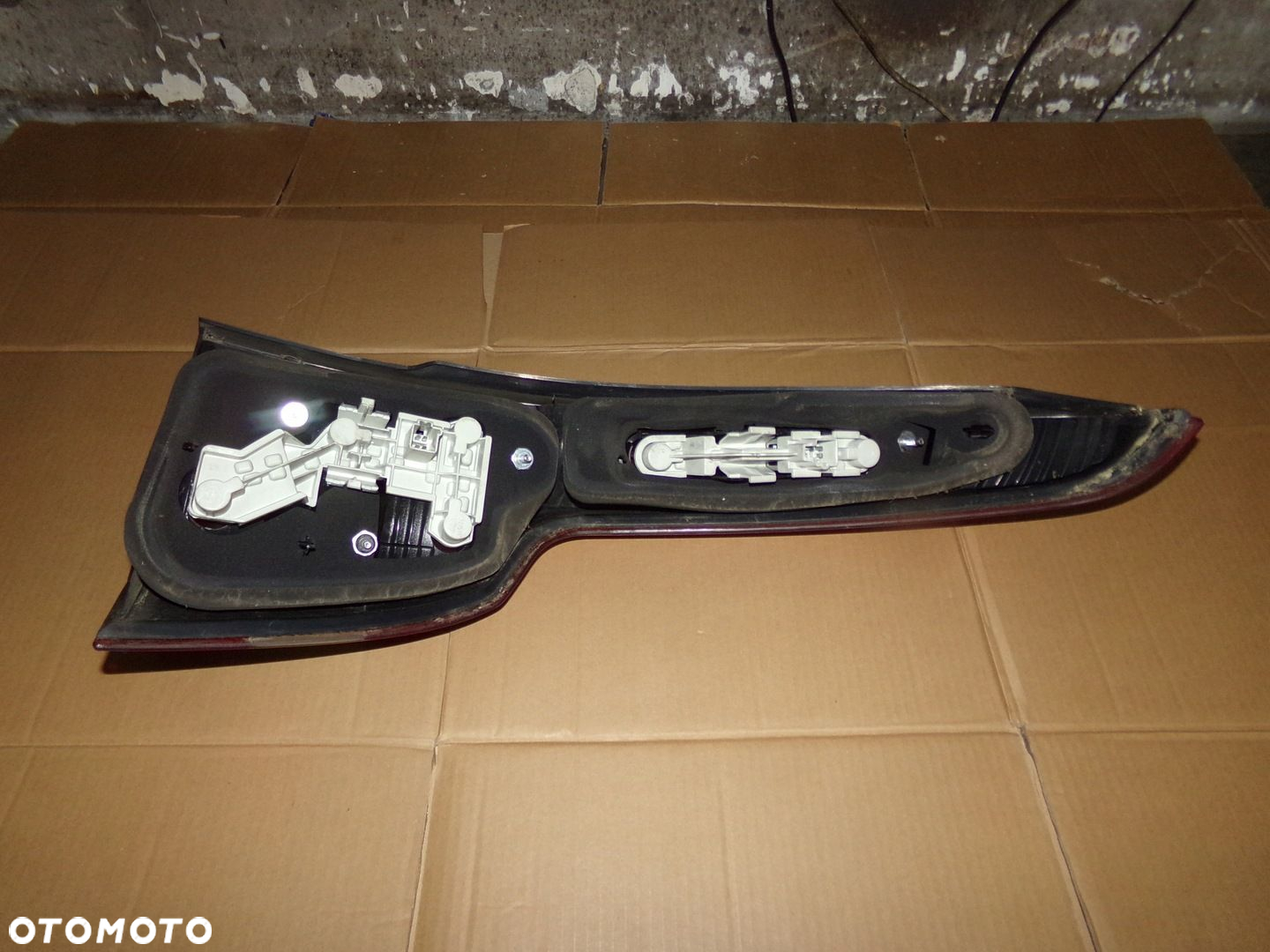 LAMPA LEWA TYŁ TYLNA WKŁAD VOLVO V50 - 2