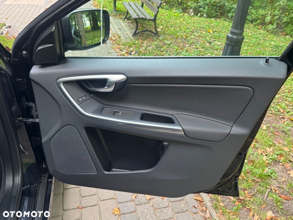 Volvo XC 60 D3 Edition Pro - 17