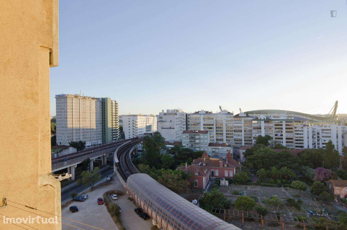 Quarto - localizado em Telheiras Lisbon - Grande imagem: 5/17