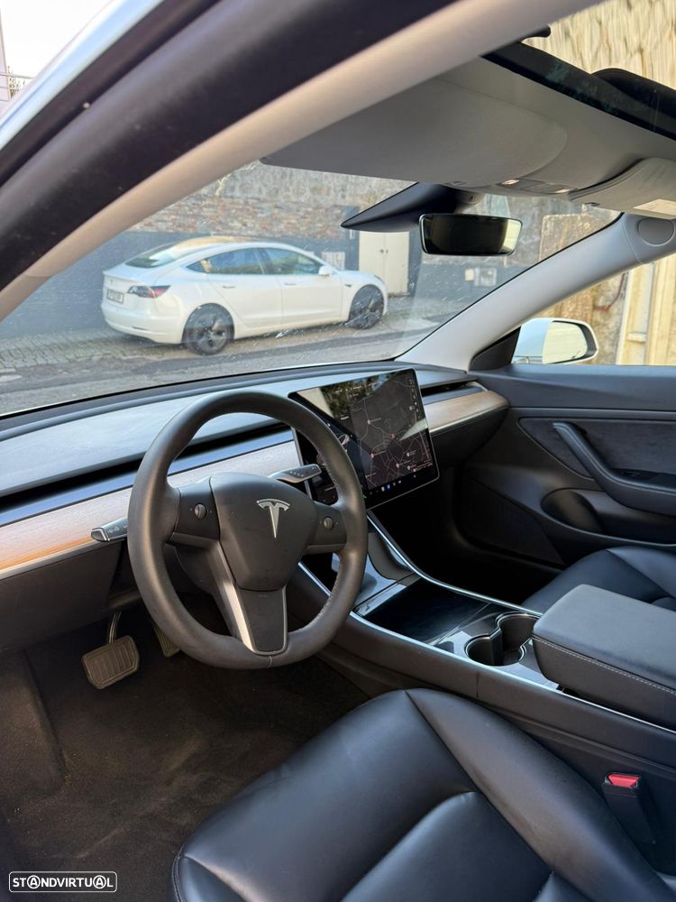 Tesla Model 3 Standard Range Plus RWD - 3