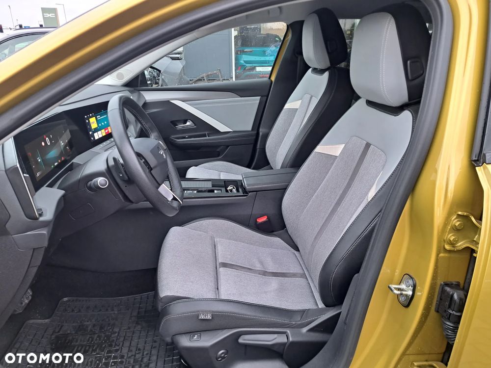 Opel Astra 1.2 T Elegance S&S - 13