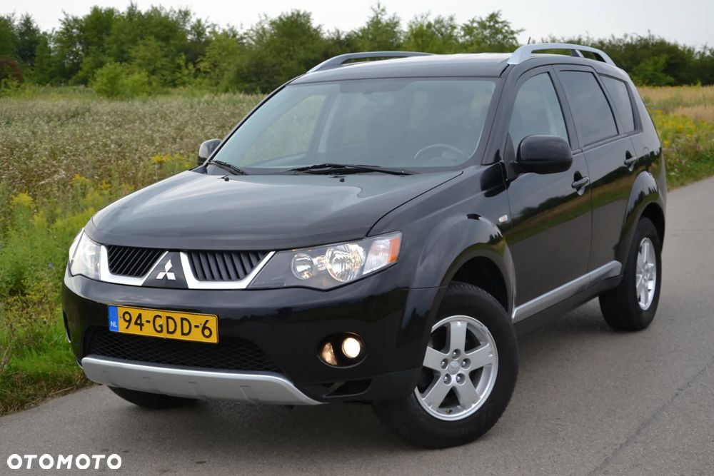 Mitsubishi Outlander 2.4 2WD Plus - 24