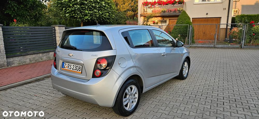 Chevrolet Aveo 1.4 LT S/S - 12