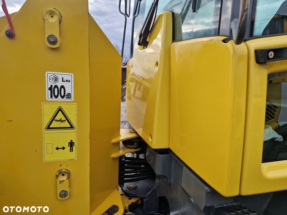 Komatsu WA90-3H - 12