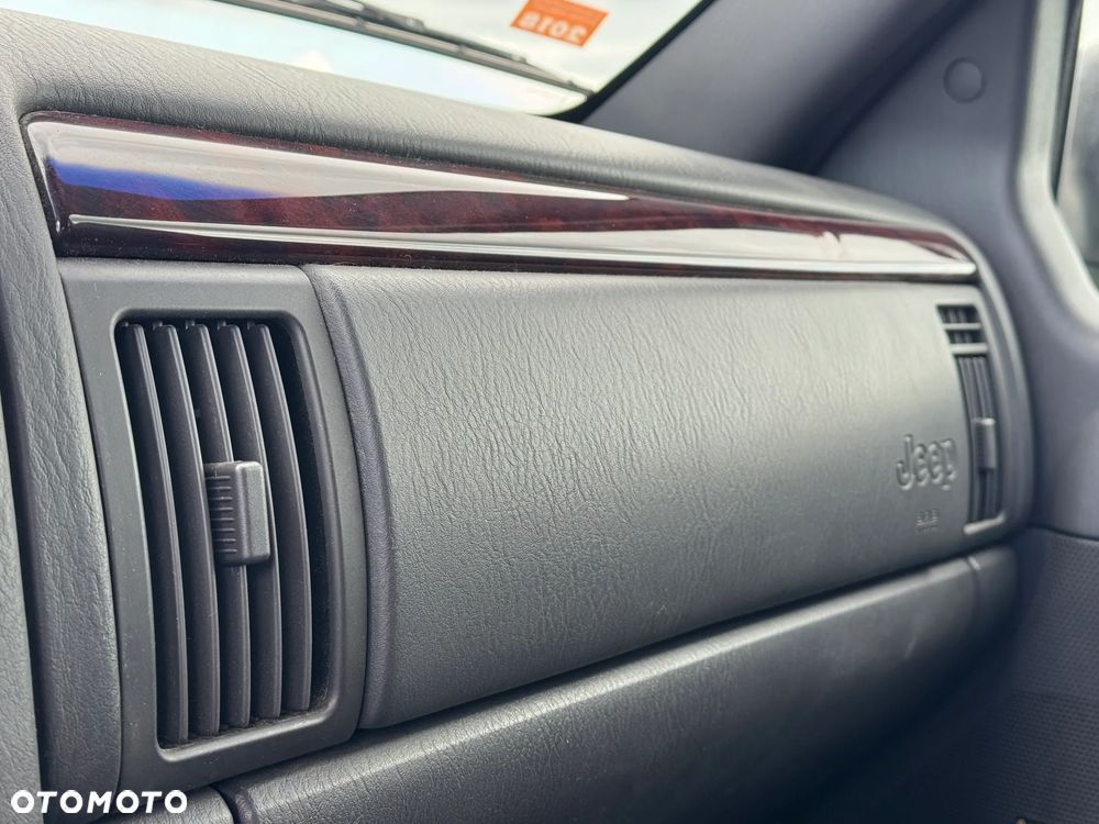 Jeep Grand Cherokee 4.7 Limited - 26