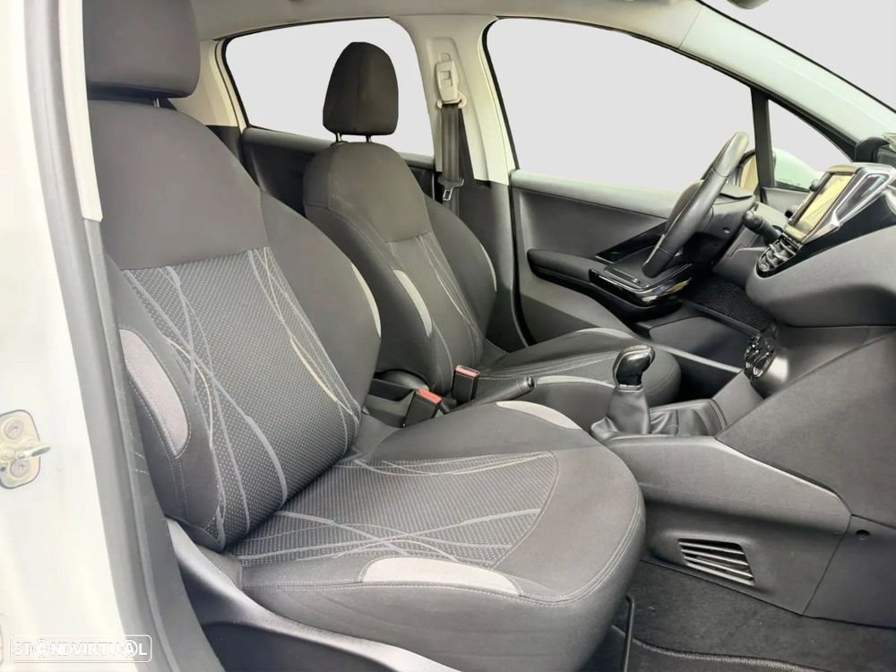 Peugeot 208 1.2 PureTech Active - 15