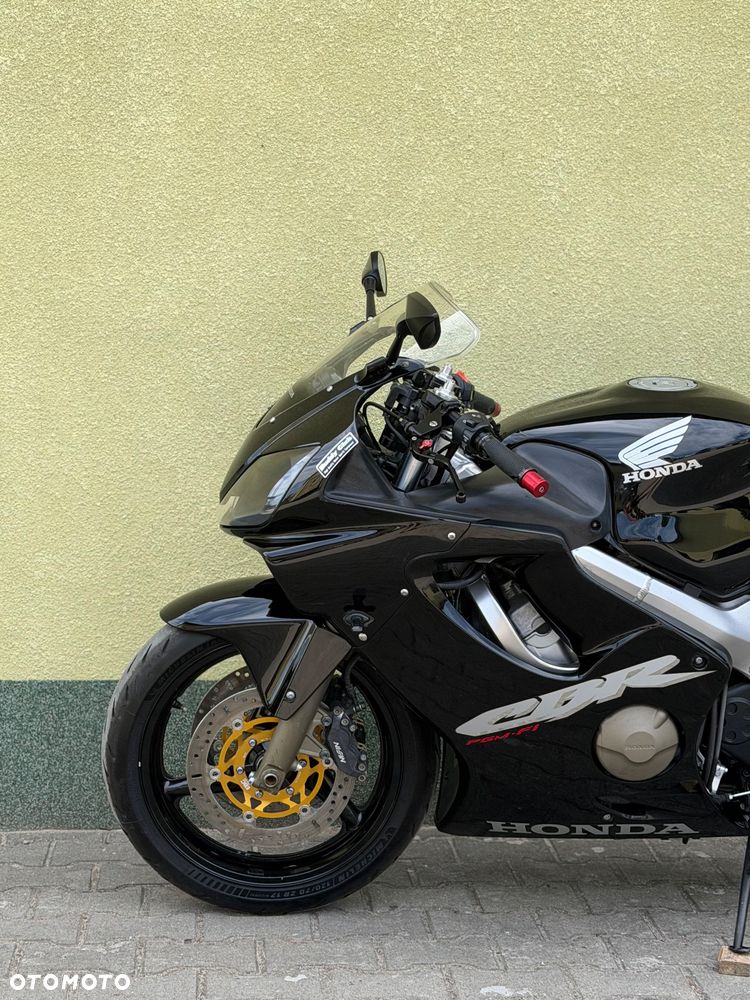 Honda CBR - 26