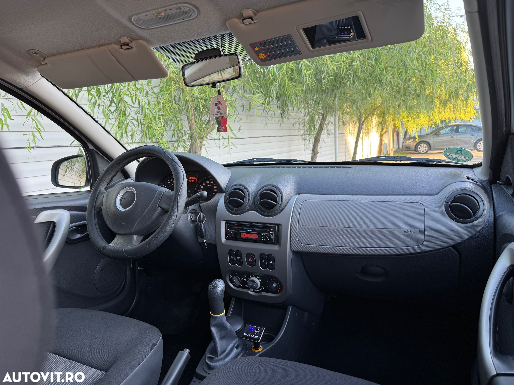 Dacia Sandero 1.2 16V 75 Celebration - 19