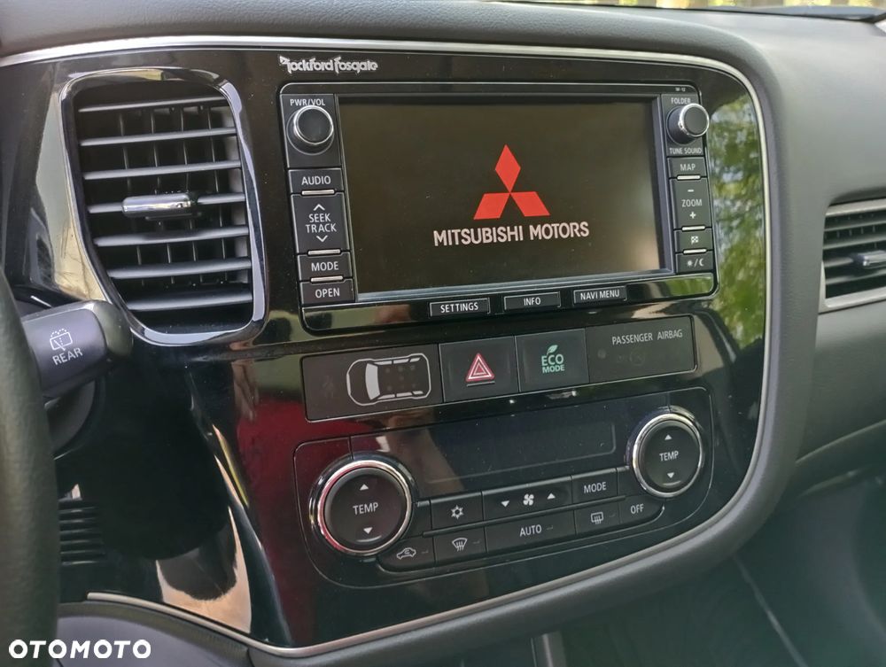 Mitsubishi Outlander 2.0 4WD Top - 31
