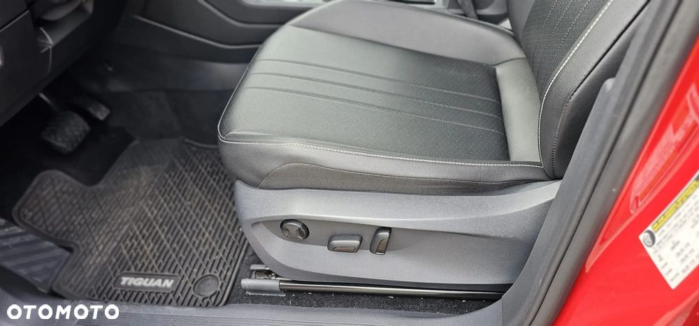 Volkswagen Tiguan Allspace 2.0 TSI 4Mot Elegance DSG - 22