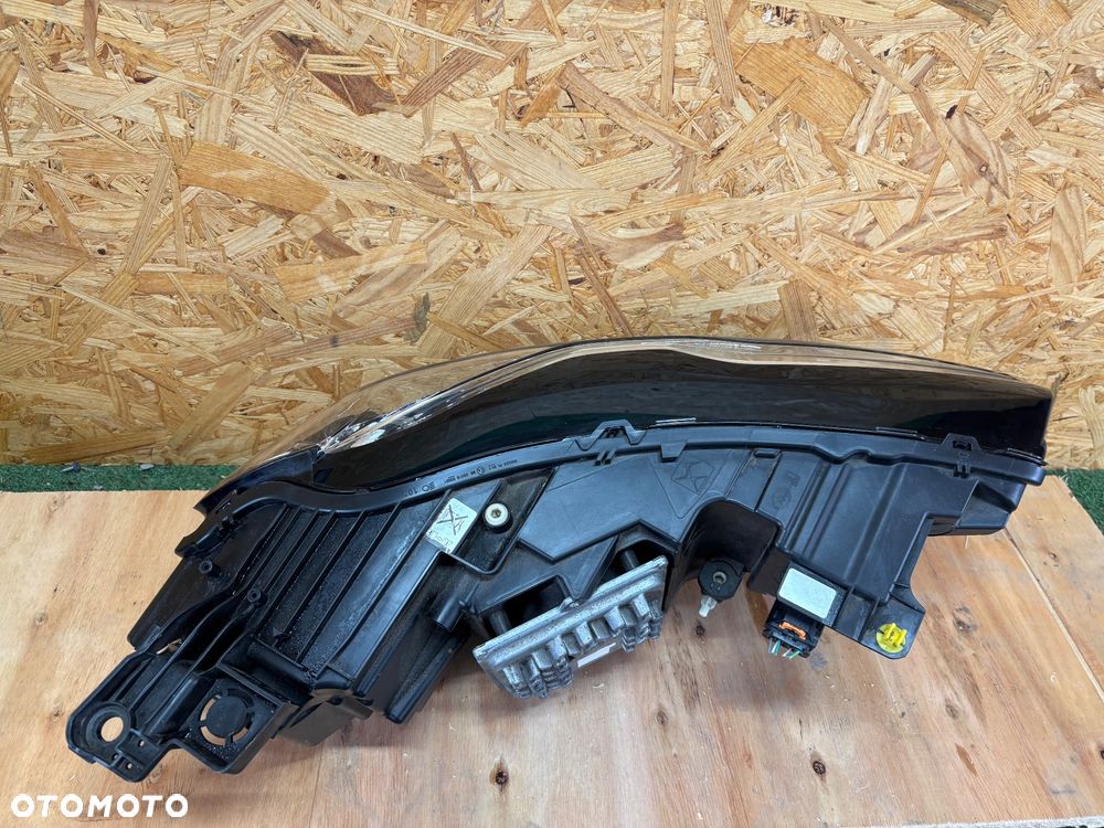 DS3 Crossback lift Full Led lampa lewa - 4
