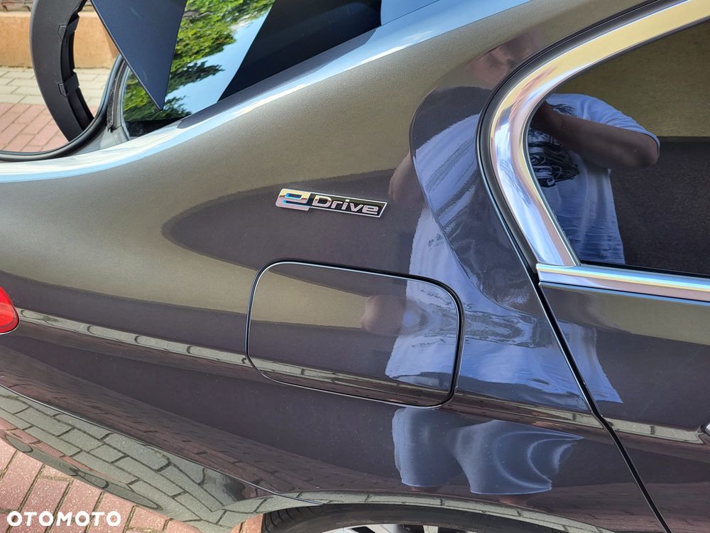 BMW Seria 5 530e iPerformance Luxury Line - 28