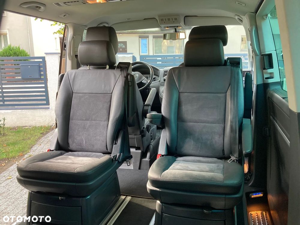 Volkswagen Multivan - 11