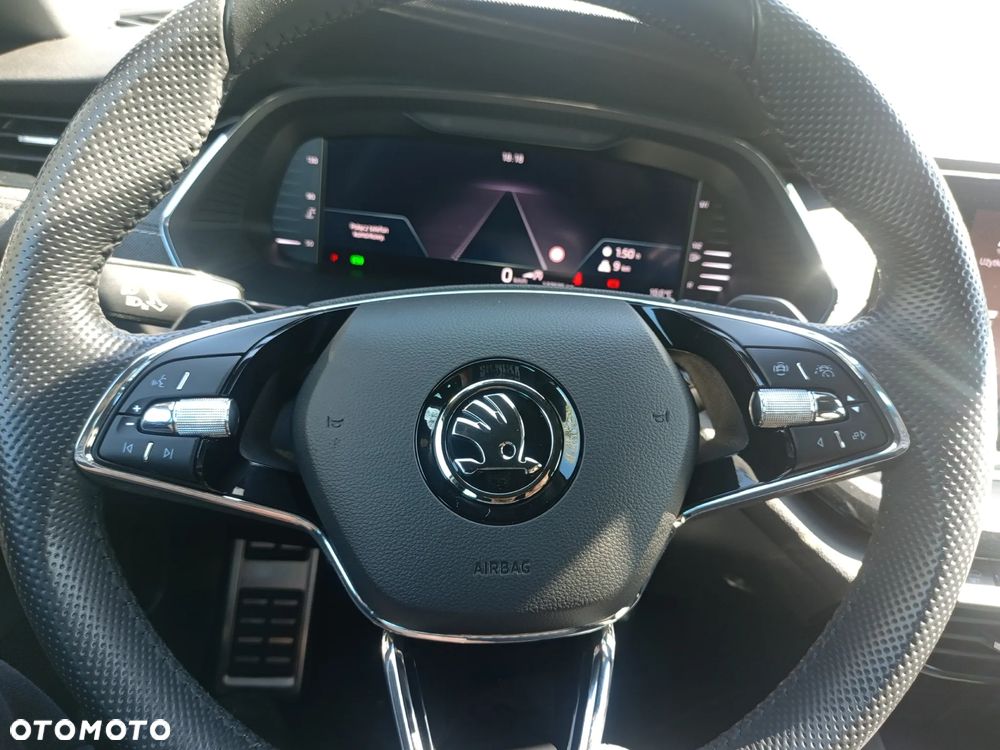 Skoda Octavia 2.0 TDI DSG Sportline - 9