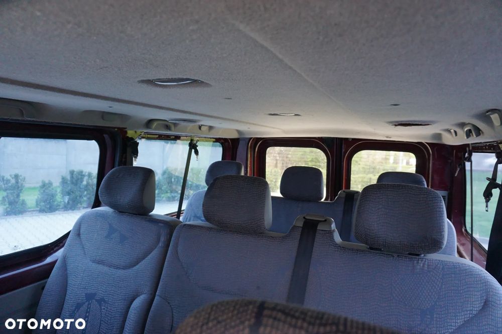 Renault Trafic 2.0 16V Combi L2H1 - 12