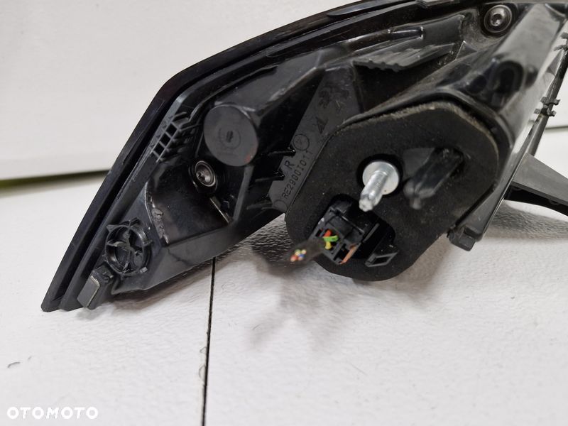 PEUGEOT 2008 II 2 LAMPA PRAWY TYŁ TYLNA PRAWA - 5