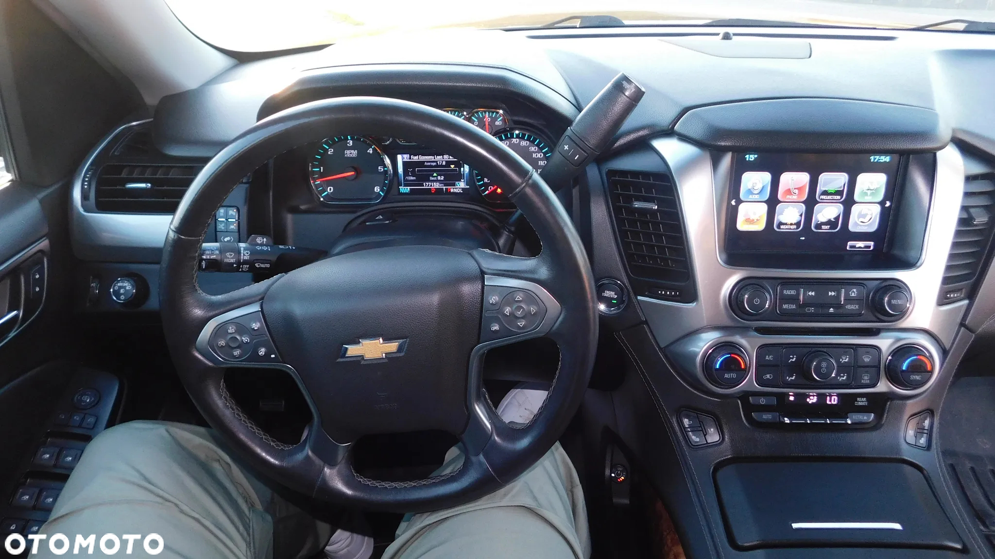 Chevrolet Suburban - 2