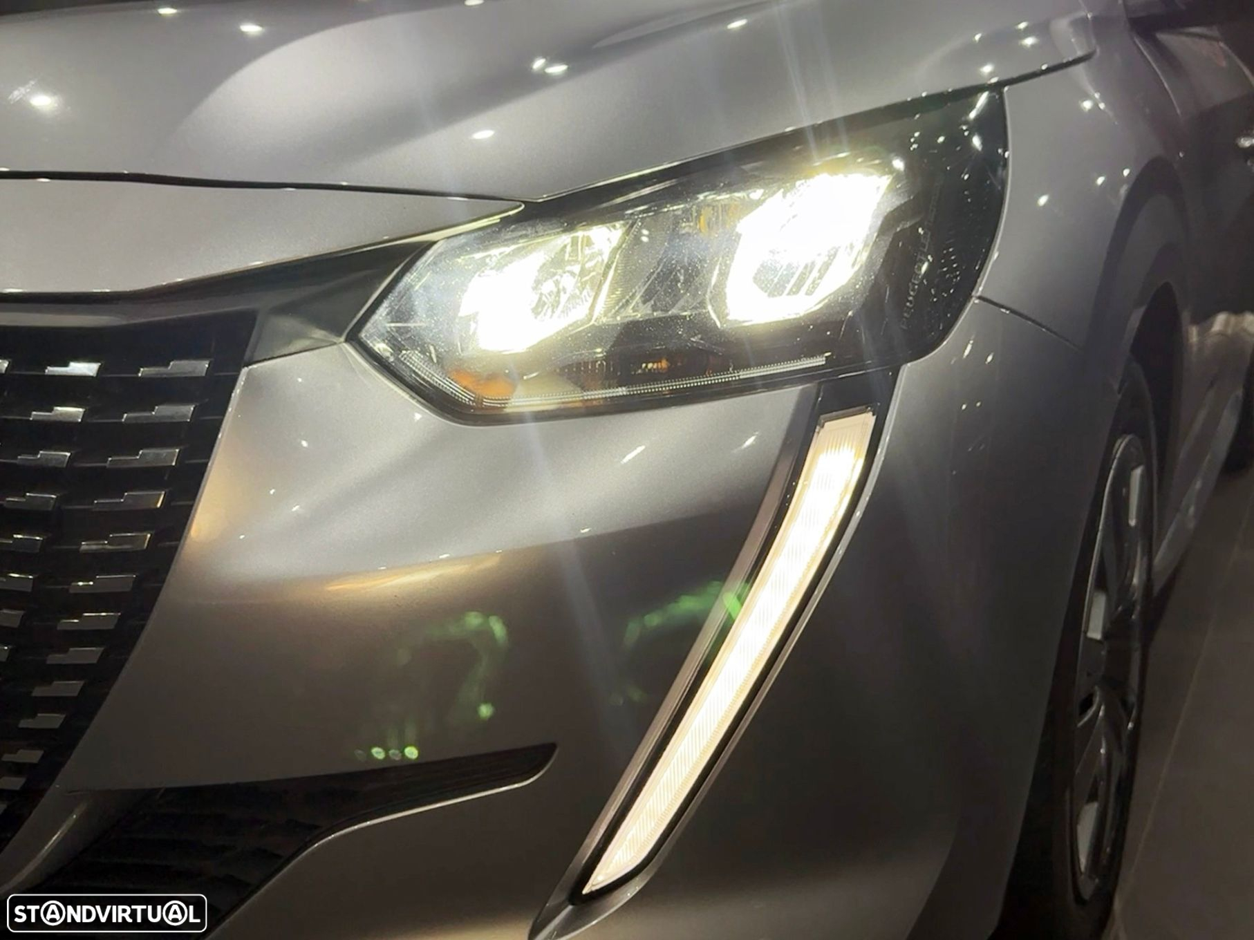 Peugeot 208 1.2 PureTech Active Pack - 11