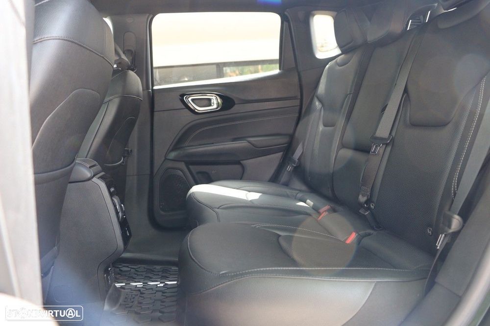 Jeep Compass 1.6 MultiJet 80º Aniversário - 22