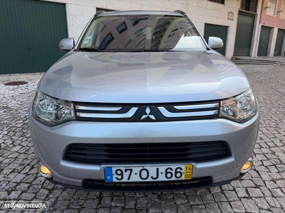 Mitsubishi Outlander 2.2 DI-D Intense - 2