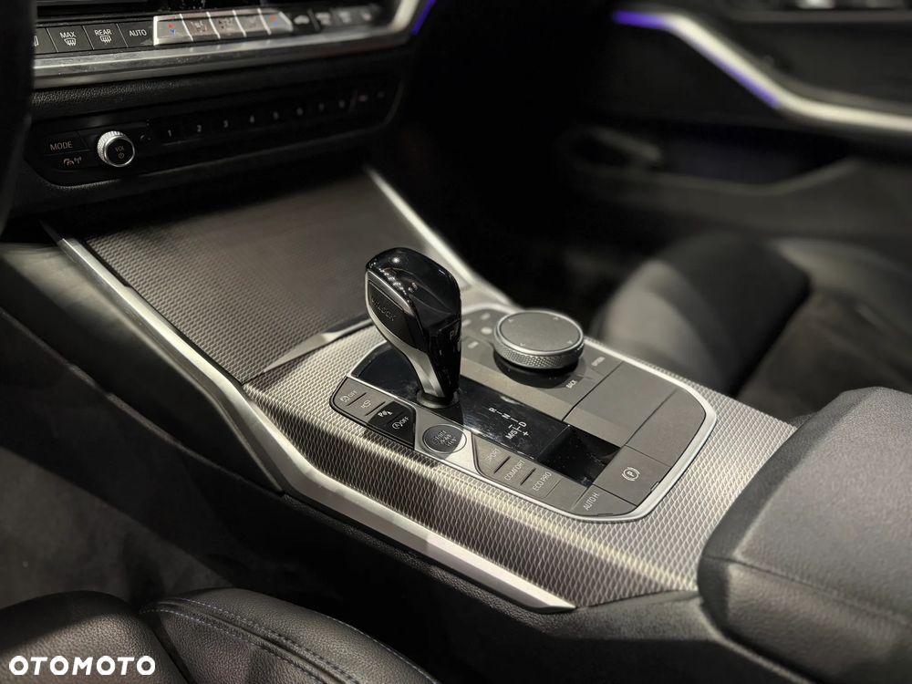 BMW Seria 3 M340i xDrive sport - 13