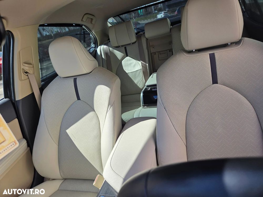 Toyota Camry 2.5 Exclusive - 17