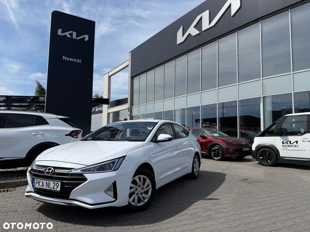 Hyundai Elantra 1.6 Classic Plus - 2