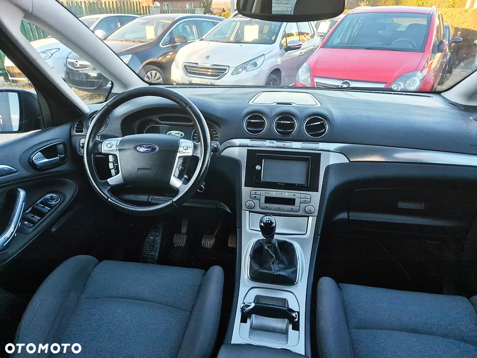 Ford S-Max 2.0 FF Titanium - 37