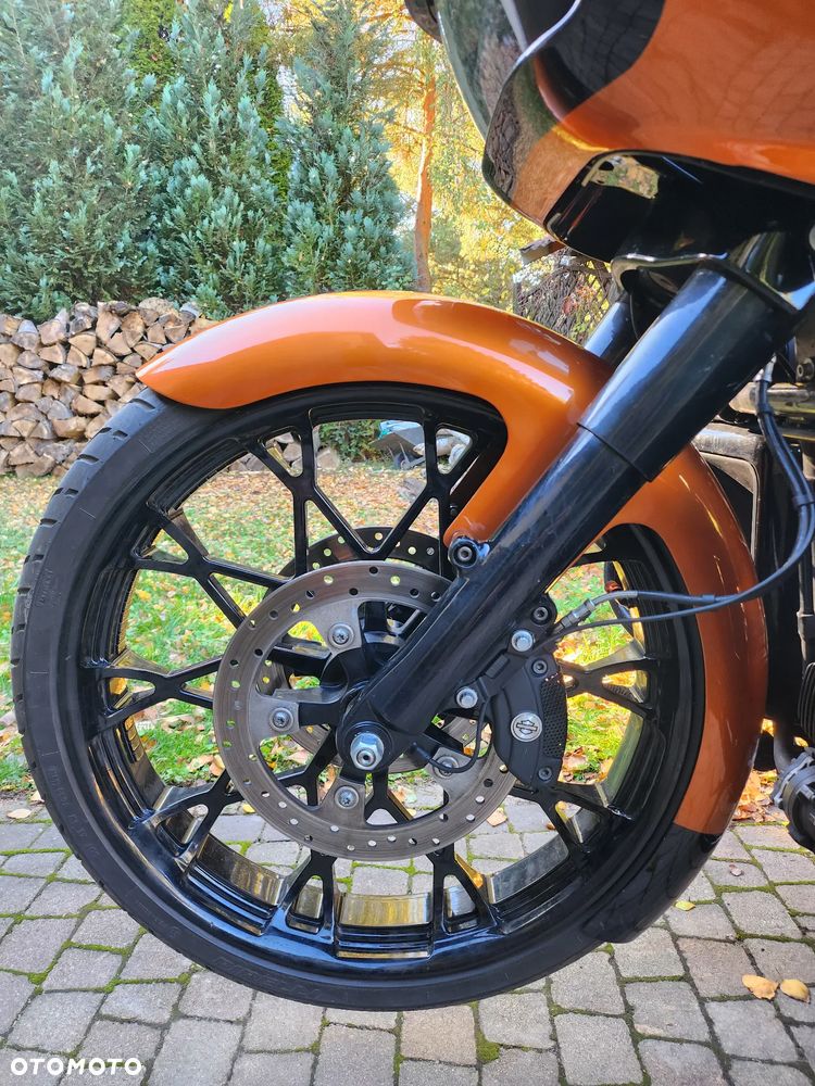Harley-Davidson Touring Road Glide - 7