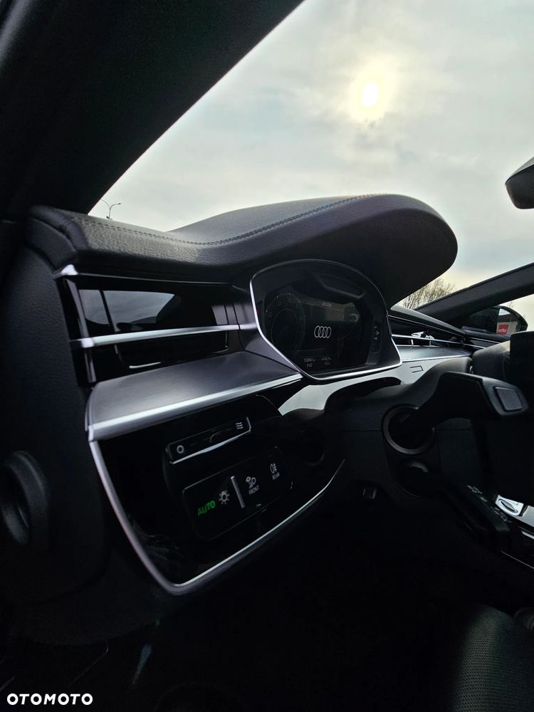 Audi A8 - 15