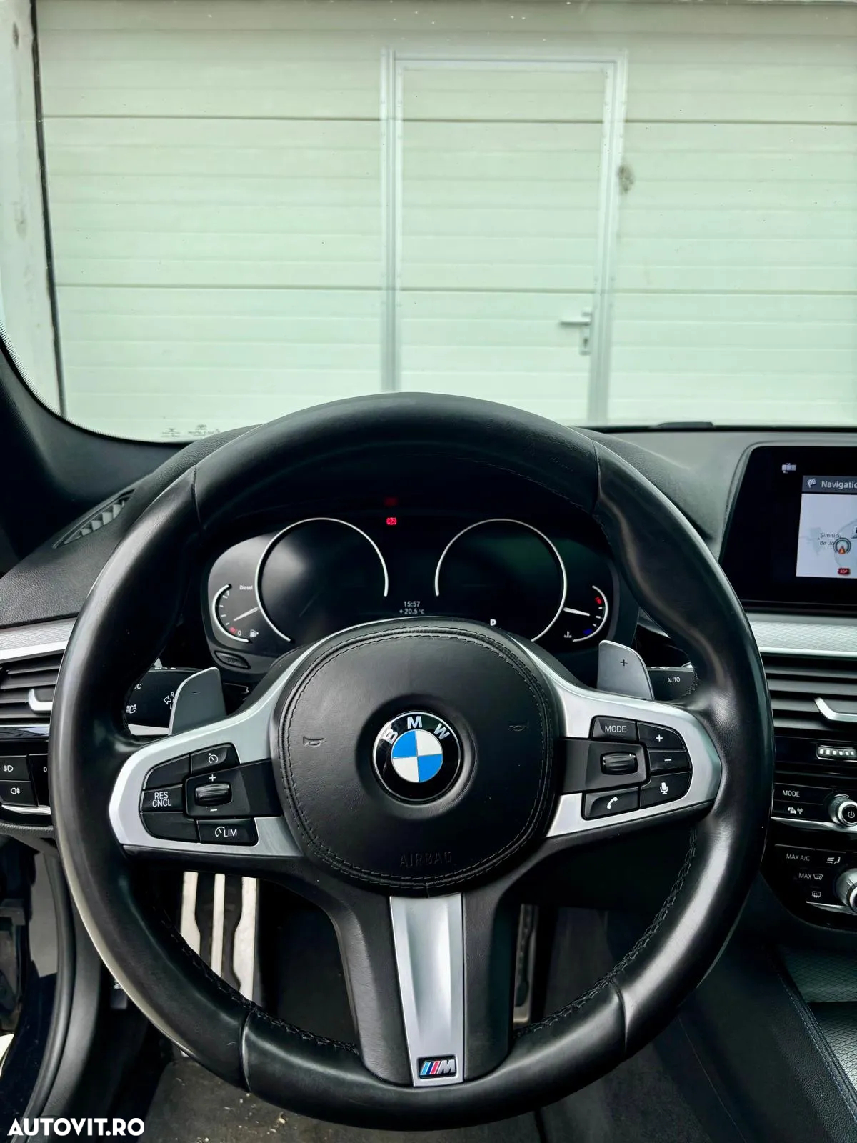 BMW Seria 5 520d xDrive AT - 15