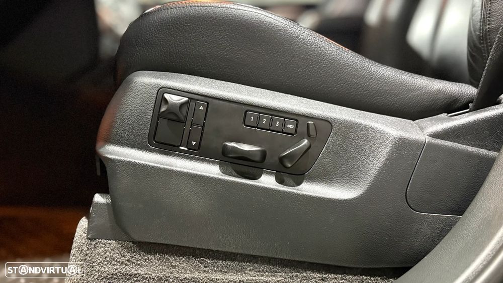 Porsche Cayenne Turbo - 35