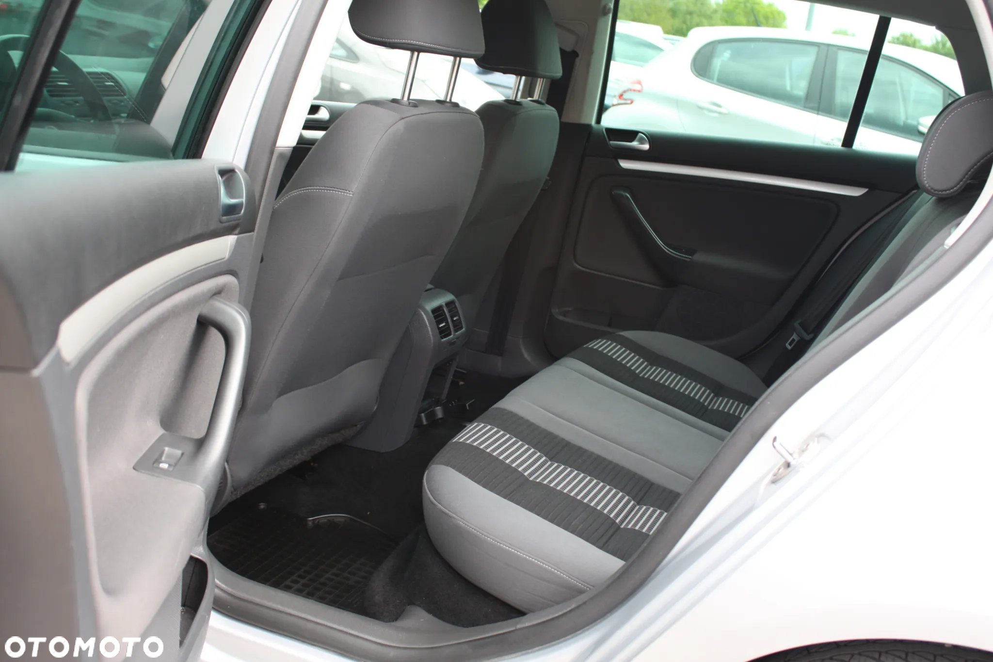 Volkswagen Golf 1.9 TDI Comfortline - 32