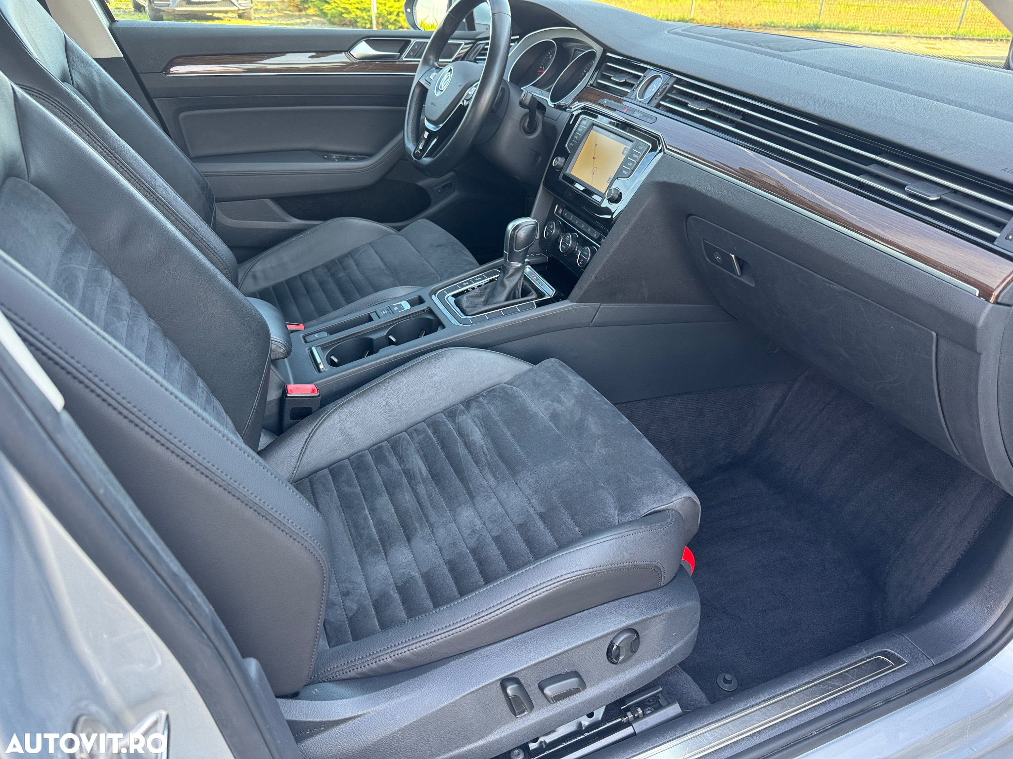 Volkswagen Passat 2.0 TDI DSG 4Motion Highline - 15